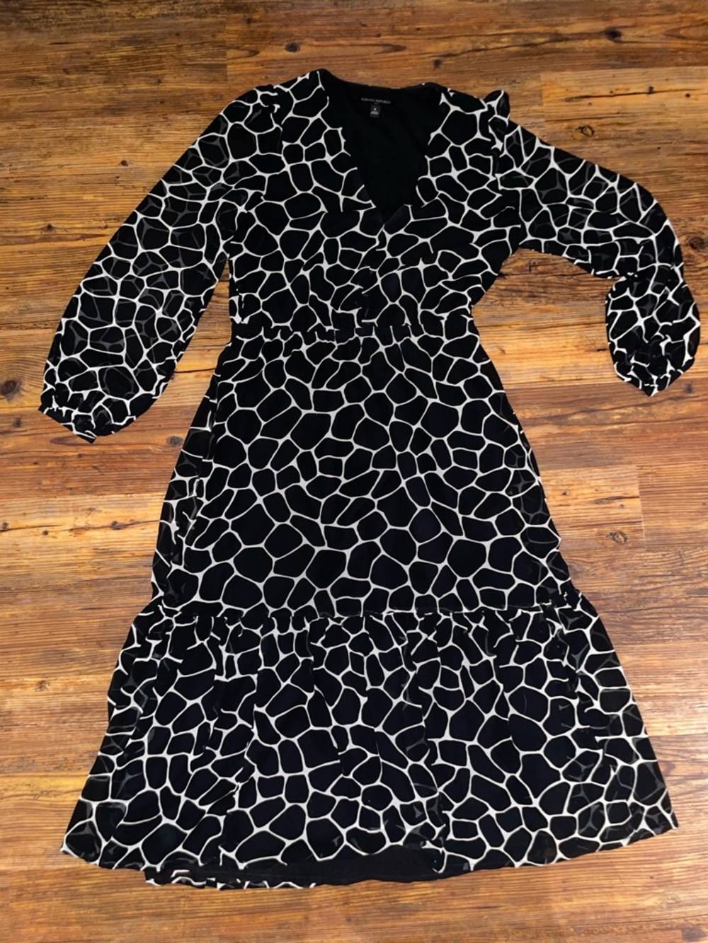 Banana Republic Printed V-Neck Midi Dress